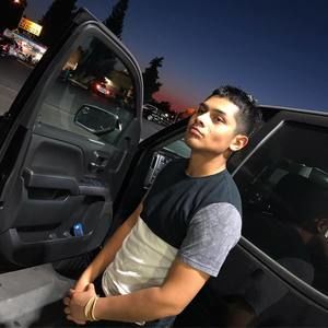 Meet your Posher, Genaro